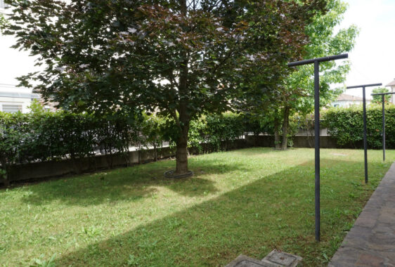 VILLA INDIPENDENTE CON GIARDINO