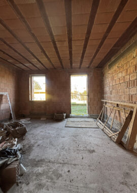 VILLETTA A SCHIERA DI TESTA CON GIARDINO AL GREZZO