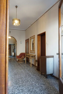 SPAZIOSO PENTALOCALE CON GIARDINO