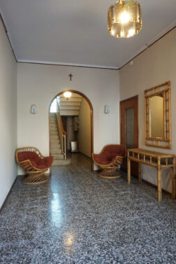 SPAZIOSO PENTALOCALE CON GIARDINO