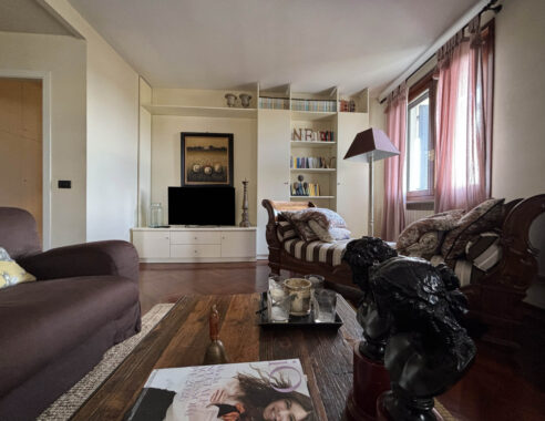 VILLA TRIFAMILIARE STORICA