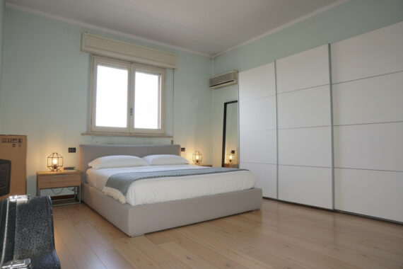 SPAZIOSO PENTALOCALE CON GIARDINO