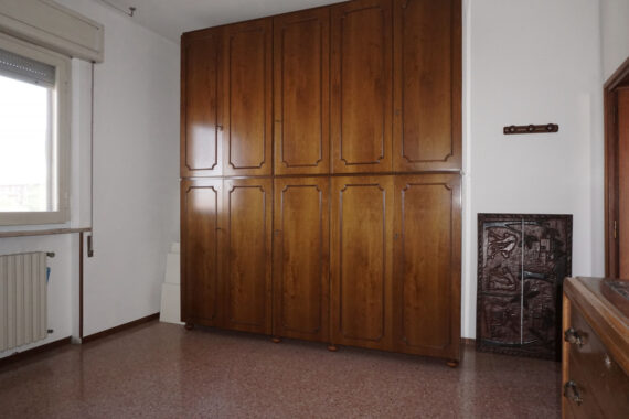 SPAZIOSO PENTALOCALE CON GIARDINO