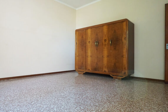 SPAZIOSO PENTALOCALE CON GIARDINO