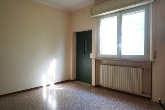 SPAZIOSO PENTALOCALE CON GIARDINO