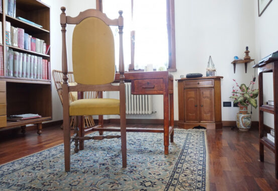 PORZIONE DI BIFAMILIARE CON GIARDINO E AMPIO PORTICATO