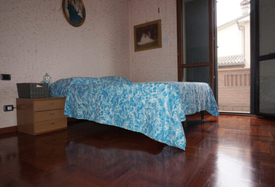 VILLA INDIPENDENTE CON GIARDINO