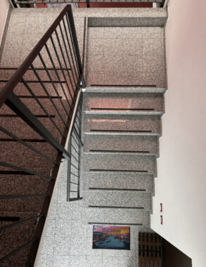 AMPIO BILOCALE CONTESTO RISERVATO E TRANQUILLO