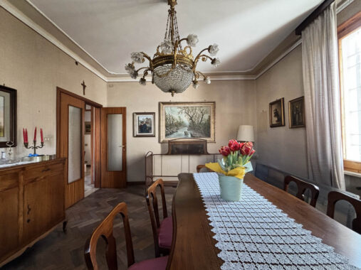 VILLA TRIFAMILIARE STORICA