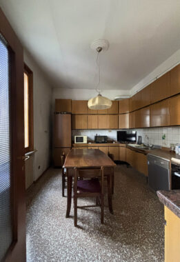 VILLA TRIFAMILIARE STORICA