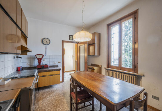 VILLA TRIFAMILIARE STORICA