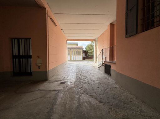 VILLA TRIFAMILIARE STORICA