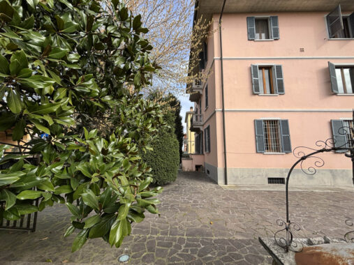 VILLA TRIFAMILIARE STORICA