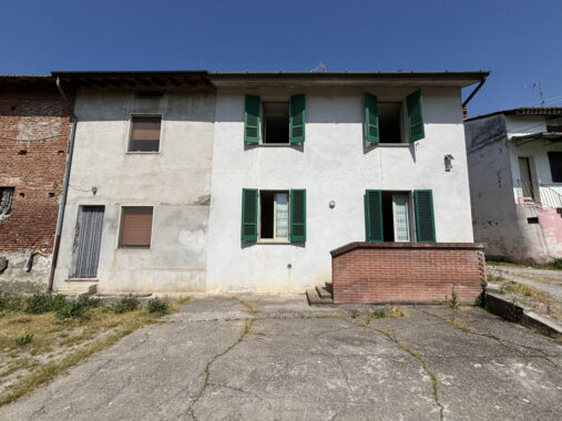 PORZIONE DI CASA A SCHIERA DI TESTA RISTRUTTURATA