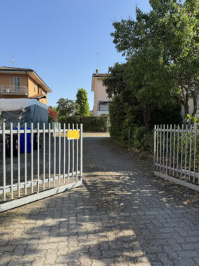 GARAGE COMODO IN CENTRO PAESE