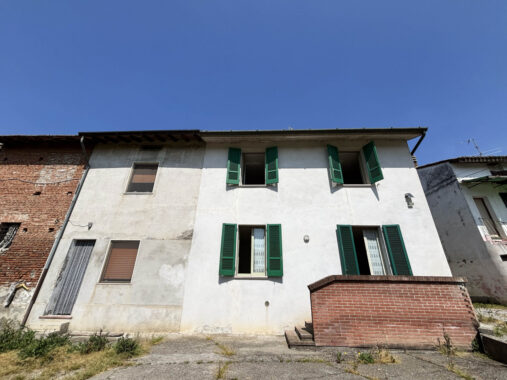 PORZIONE DI CASA A SCHIERA DI TESTA RISTRUTTURATA