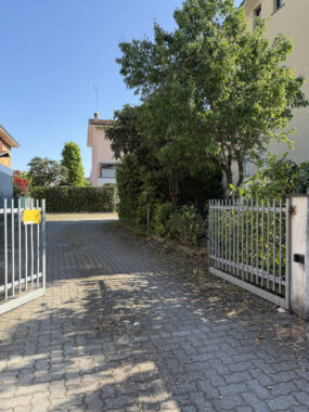 GARAGE COMODO IN CENTRO PAESE