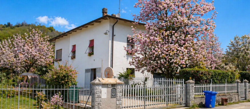 SPLENDIDA PORZIONE DI BIFAMILIARE CON AMPIO GIARDINO