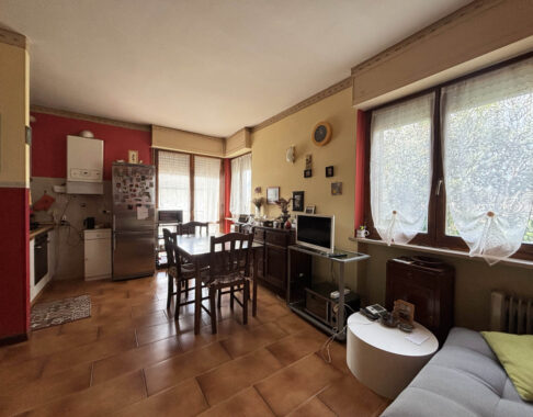 TRILOCALE LUMINOSO CON AMPIO TERRAZZO