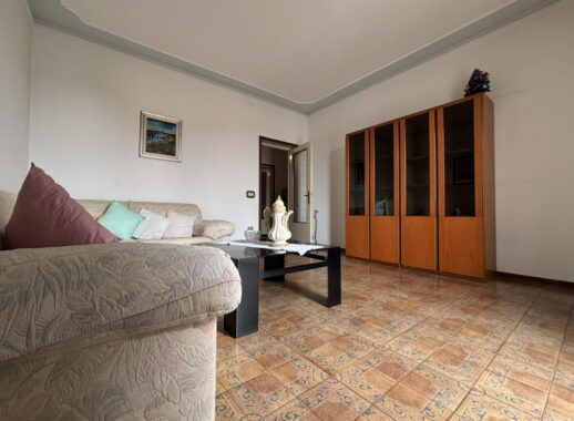 QUADRILOCALE SPAZIOSO CON TRE BALCONI