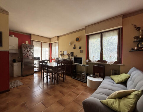 TRILOCALE LUMINOSO CON AMPIO TERRAZZO