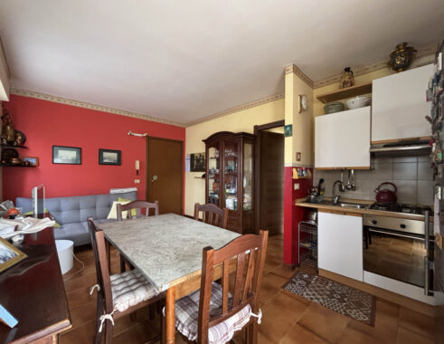 TRILOCALE LUMINOSO CON AMPIO TERRAZZO