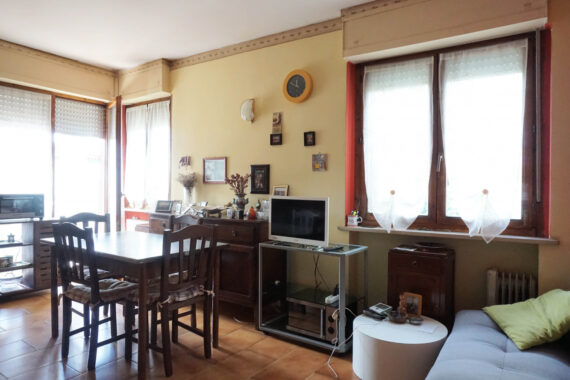 TRILOCALE LUMINOSO CON AMPIO TERRAZZO