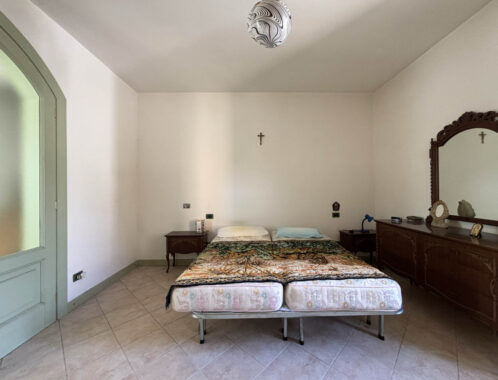 PORZIONE DI CASA A SCHIERA DI TESTA RISTRUTTURATA