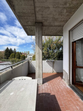 TRILOCALE LUMINOSO CON AMPIO TERRAZZO