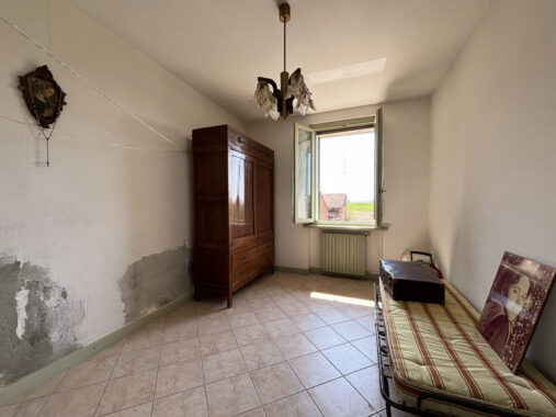 PORZIONE DI CASA A SCHIERA DI TESTA RISTRUTTURATA