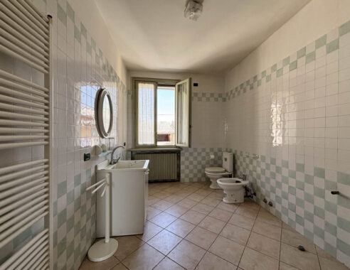 PORZIONE DI CASA A SCHIERA DI TESTA RISTRUTTURATA