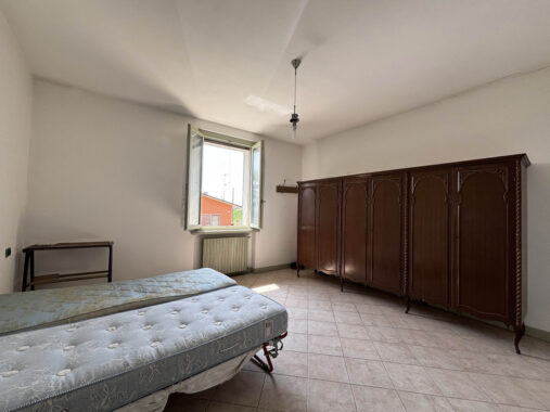 PORZIONE DI CASA A SCHIERA DI TESTA RISTRUTTURATA