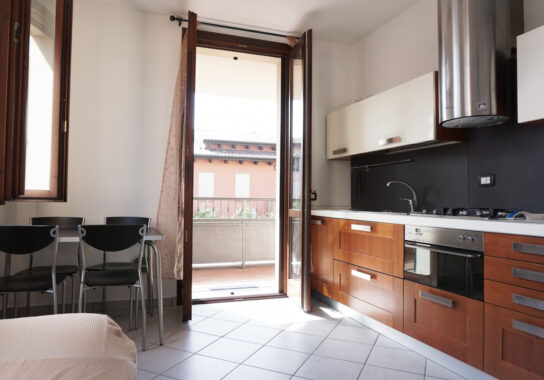 BILOCALE SOLO AFFITTI TRANSITORI COMPRESO TUTTE UTENZE