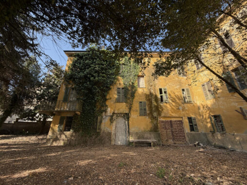VILLA D’EPOCA CON GIARDINO