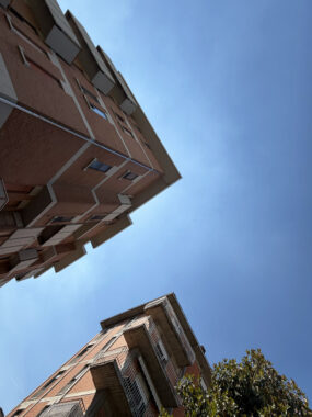 AMPIO BILOCALE A POCHI PASSI DAL CENTRO DEL PAESE