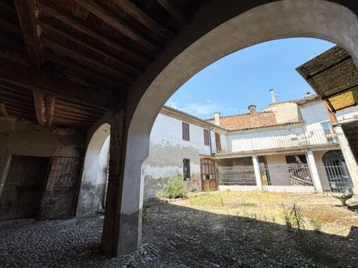 PRESTIGIOSO PALAZZO STORICO DA VALORIZZARE