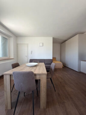 MONOLOCALE NUOVISSIMO ZONA CASALFOSCHINO AFFITTI TRANSITORI UTENZE COMPRESE