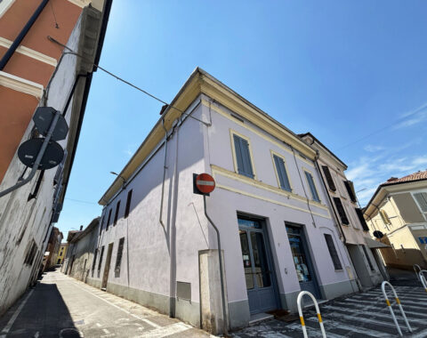 PRESTIGIOSO PALAZZO STORICO DA VALORIZZARE