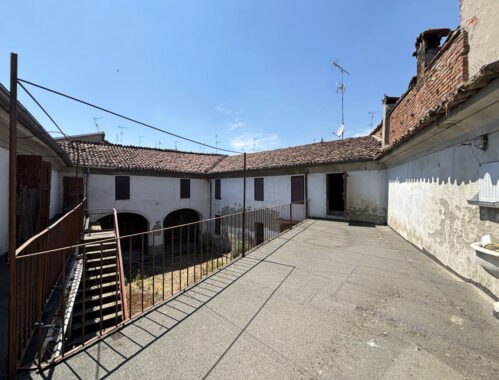 PRESTIGIOSO PALAZZO STORICO DA VALORIZZARE