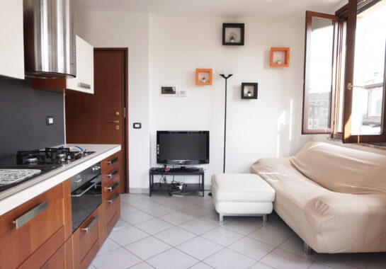 BILOCALE SOLO AFFITTI TRANSITORI COMPRESO TUTTE UTENZE