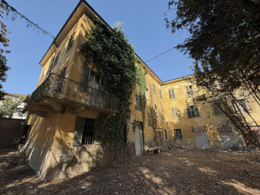VILLA D’EPOCA CON GIARDINO
