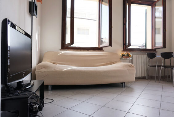 BILOCALE SOLO AFFITTI TRANSITORI COMPRESO TUTTE UTENZE