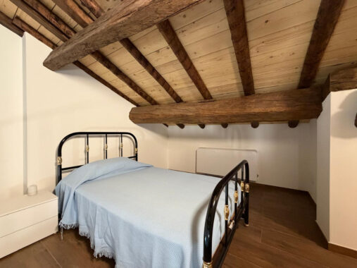 TRILOCALE ZONA CASALFOSCHINO SOLO AFFITTI TRANSITORI UTENZE COMPRESE