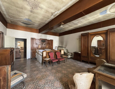 PRESTIGIOSO PALAZZO STORICO DA VALORIZZARE