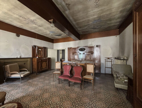 PRESTIGIOSO PALAZZO STORICO DA VALORIZZARE