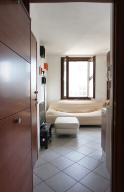 BILOCALE SOLO AFFITTI TRANSITORI COMPRESO TUTTE UTENZE