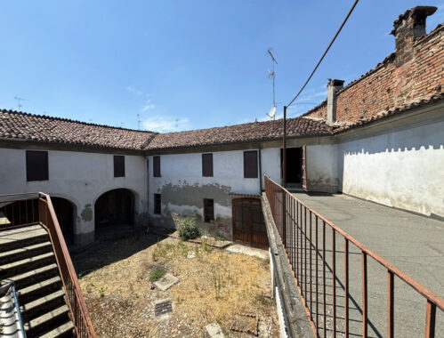PRESTIGIOSO PALAZZO STORICO DA VALORIZZARE