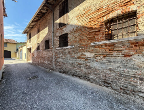 PRESTIGIOSO PALAZZO STORICO DA VALORIZZARE