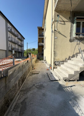 PORZIONE DI BIFAMILIARE AL GREZZO AVANZATO