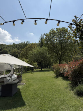 SPLENDIDA PORZIONE DI BIFAMILIARE CON AMPIO GIARDINO